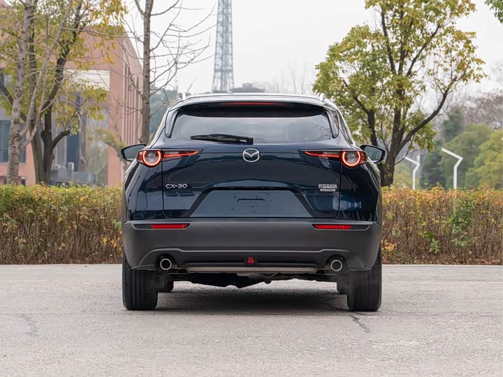 Фото 8 - Mazda CX-30