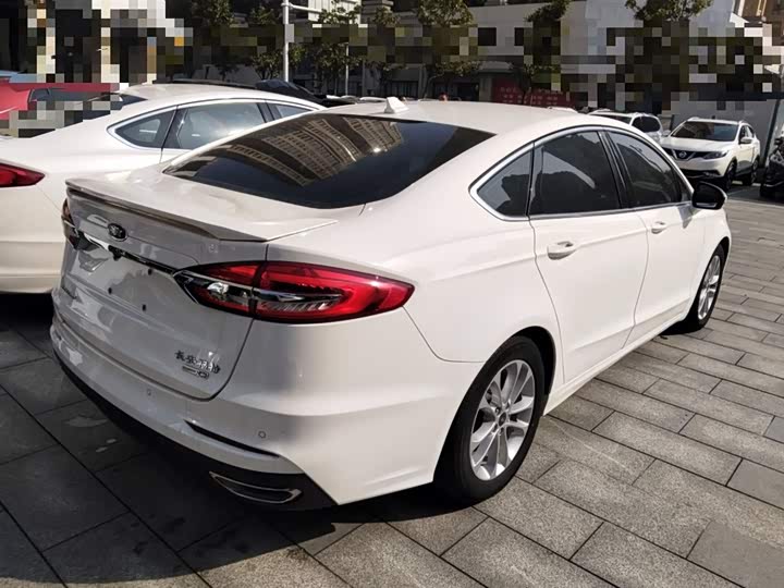 Фото 7 - Ford Mondeo