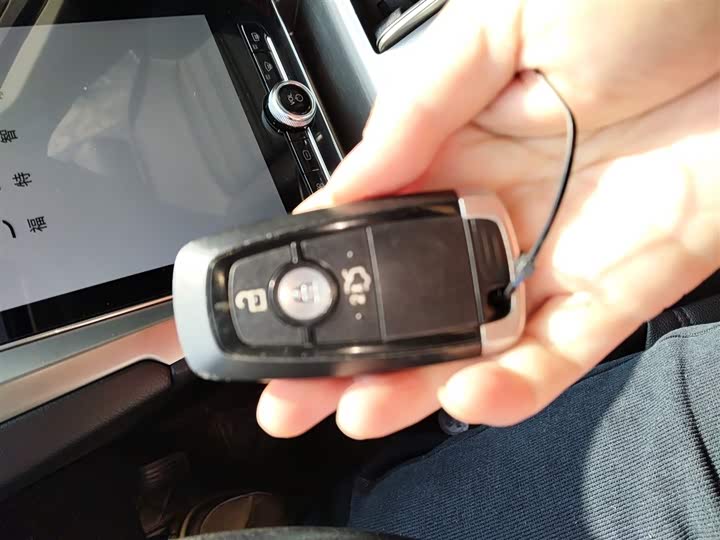 Фото 9 - Ford Mondeo