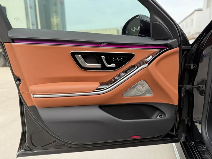 Фото 8 - Mercedes-Benz S-Class