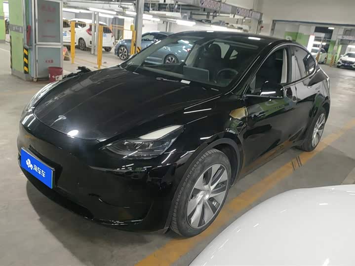 Фото 1 - Tesla Model Y