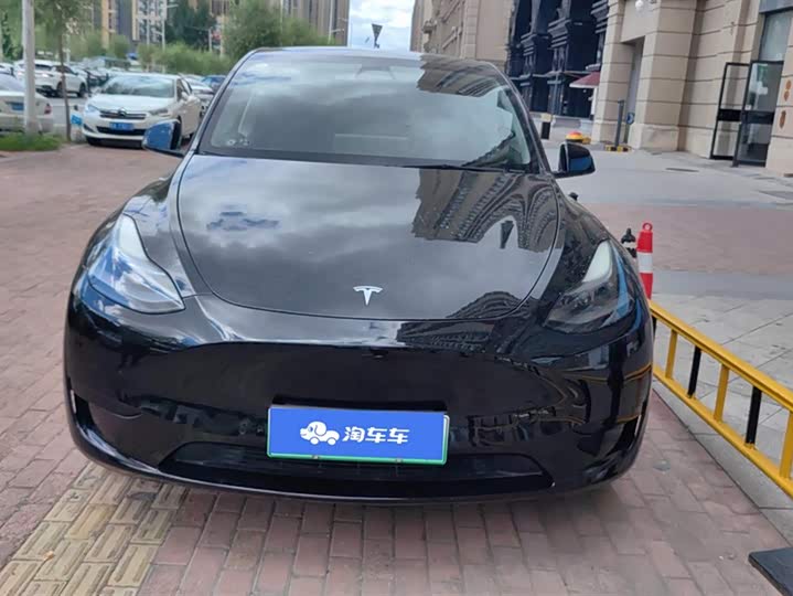 Фото 2 - Tesla Model Y