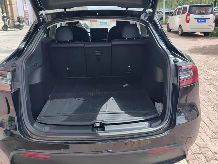 Фото 4 - Tesla Model Y