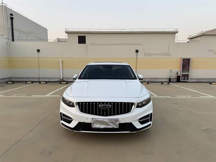 Фото 2 - Geely Preface