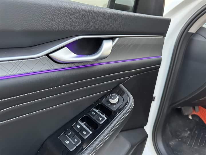 Фото 8 - Geely Preface