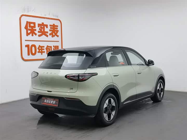 Фото 2 - Geely Galaxy Geome