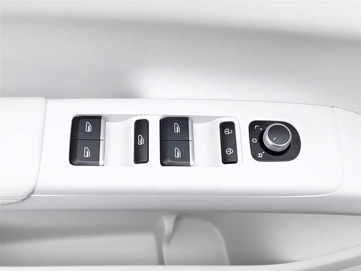 Фото 9 - Geely Galaxy Geome