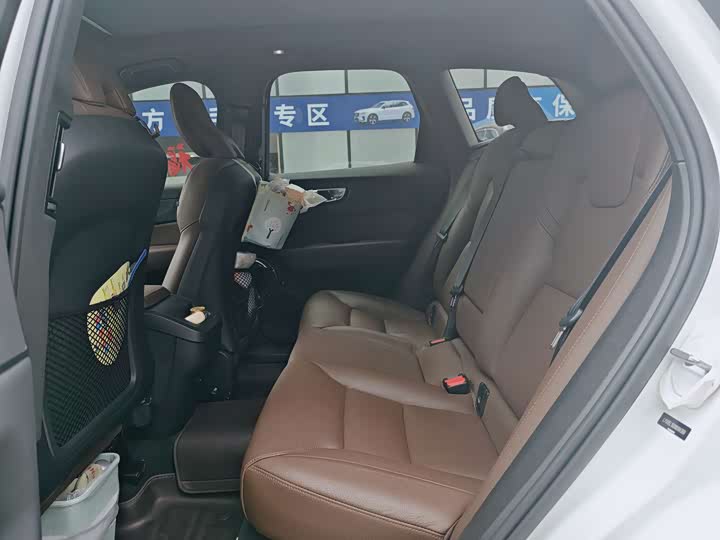 Фото 4 - Volvo XC60