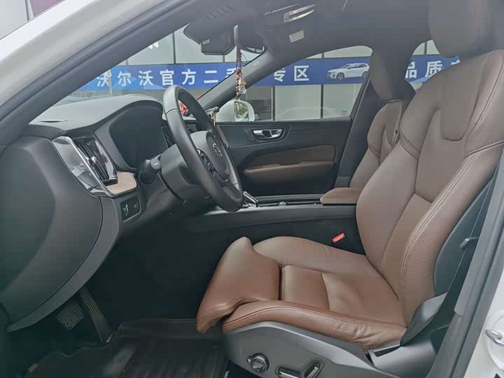 Фото 5 - Volvo XC60