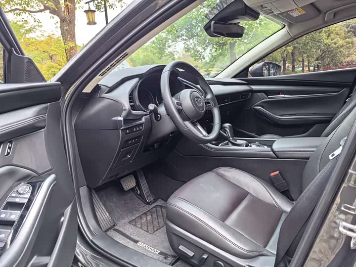 Фото 8 - Mazda 3 (Axela)