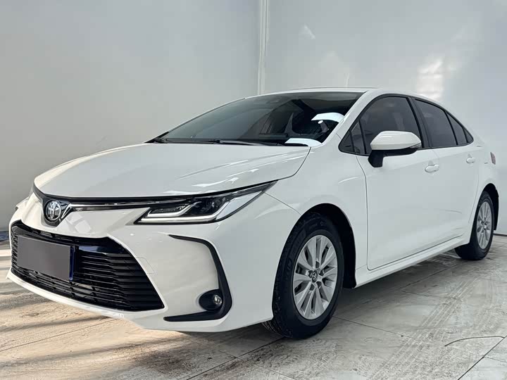 Фото 1 - Toyota Corolla