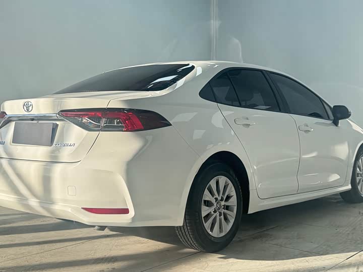 Фото 6 - Toyota Corolla