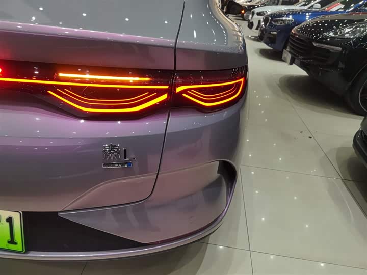 Фото 8 - BYD Qin L