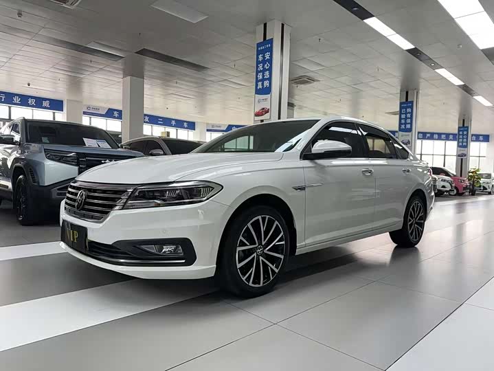 Фото 1 - Volkswagen Lavida