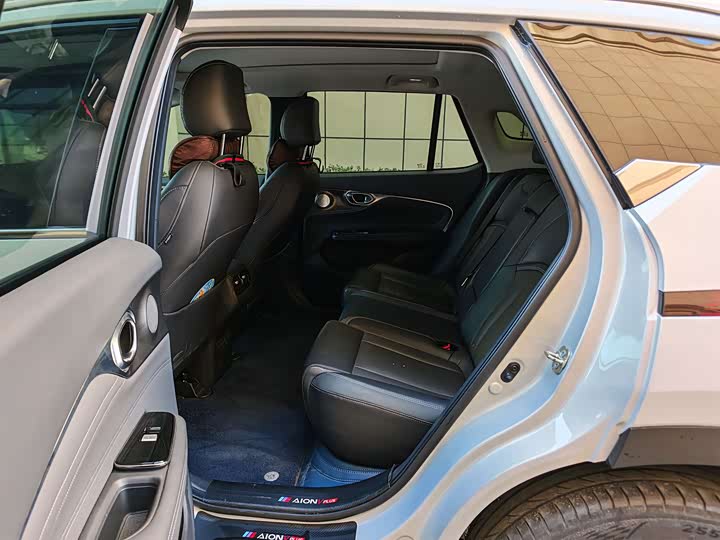 Фото 8 - GAC Aion V