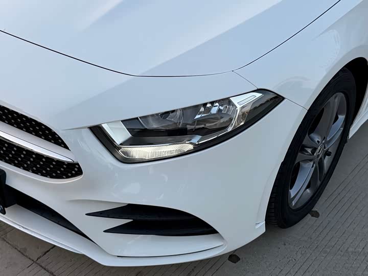 Фото 9 - Mercedes-Benz A-Class