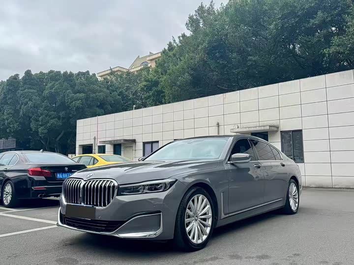 Фото 1 - BMW 7 Series