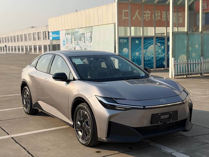 Фото 3 - Toyota bZ3