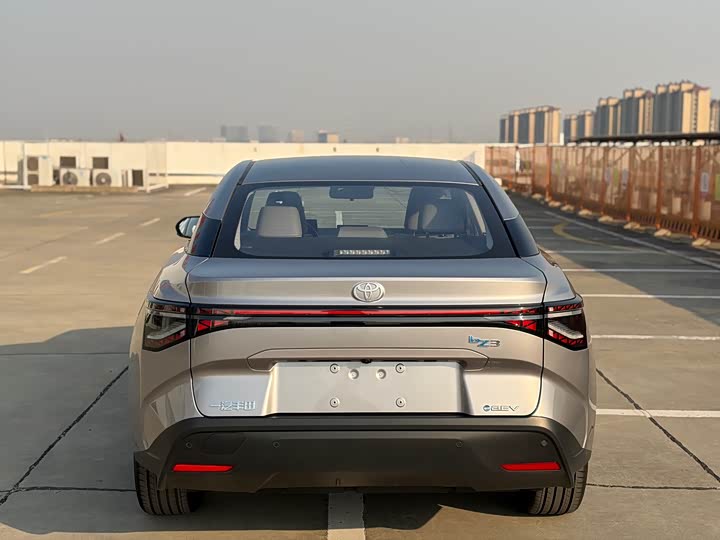 Фото 5 - Toyota bZ3