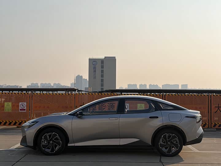 Фото 7 - Toyota bZ3