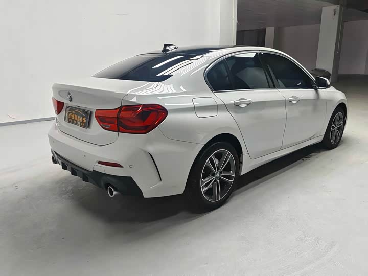 Фото 6 - BMW 1 Series