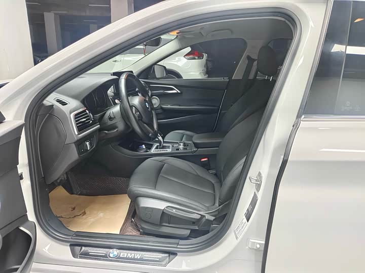 Фото 8 - BMW 1 Series