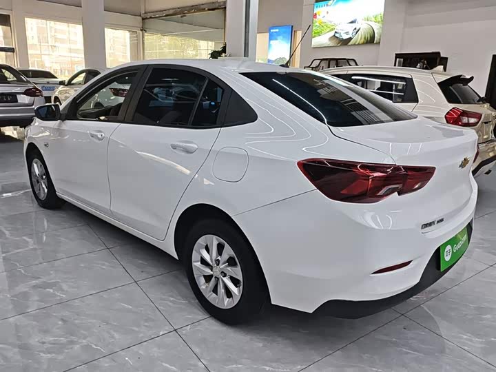 Фото 5 - Chevrolet Onix (Cavalier)