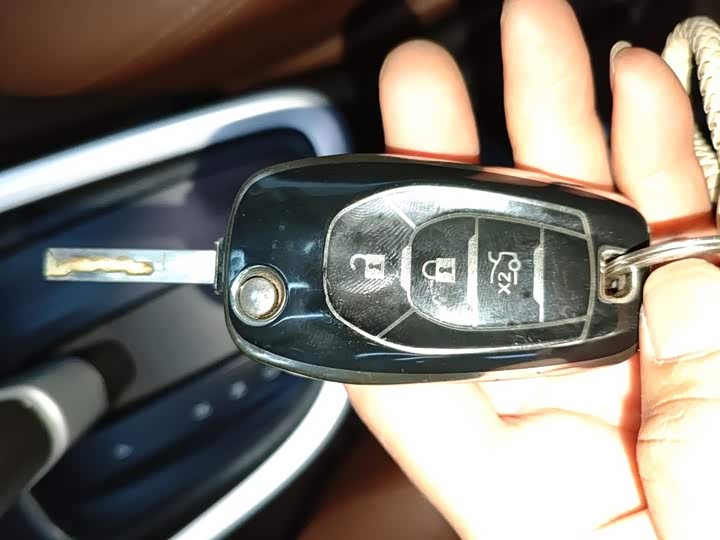 Фото 9 - Chevrolet Onix (Cavalier)