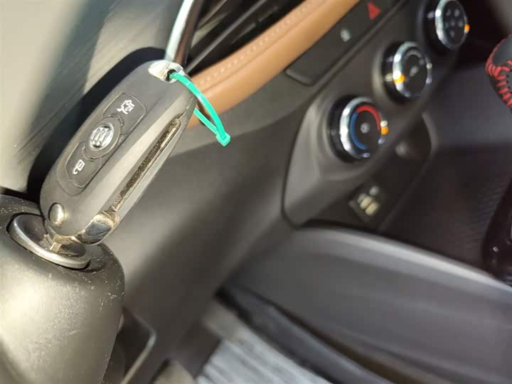 Фото 9 - Buick Verano