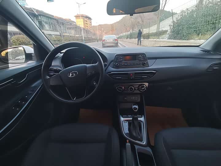 Фото 5 - Hyundai Celesta