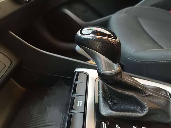 Фото 8 - Hyundai Celesta