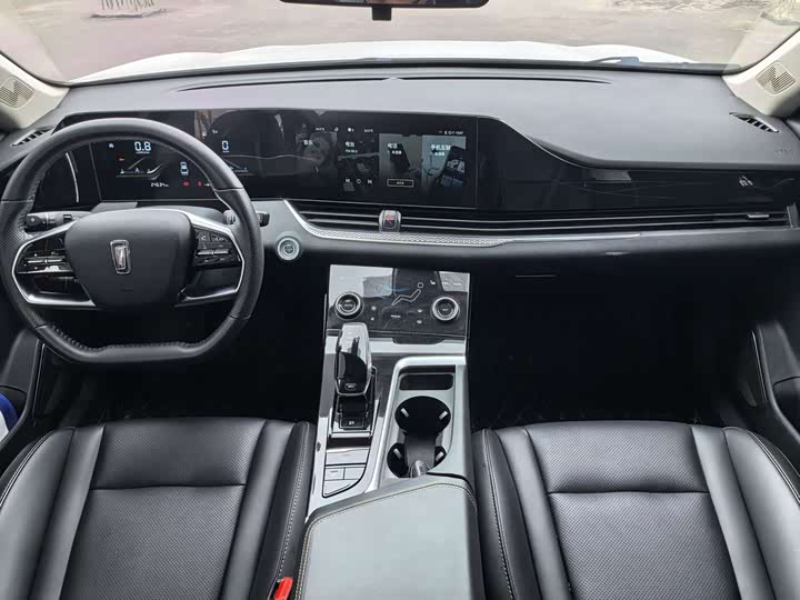 Фото 7 - Bestune B70