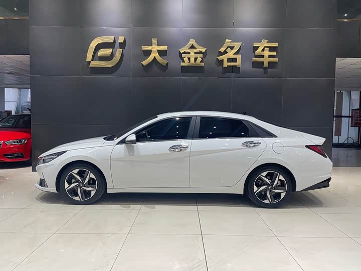 Фото 2 - Hyundai Elantra N line