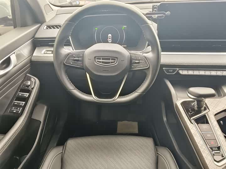 Фото 7 - Geely Preface