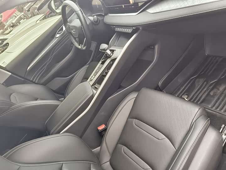 Фото 8 - Geely Preface