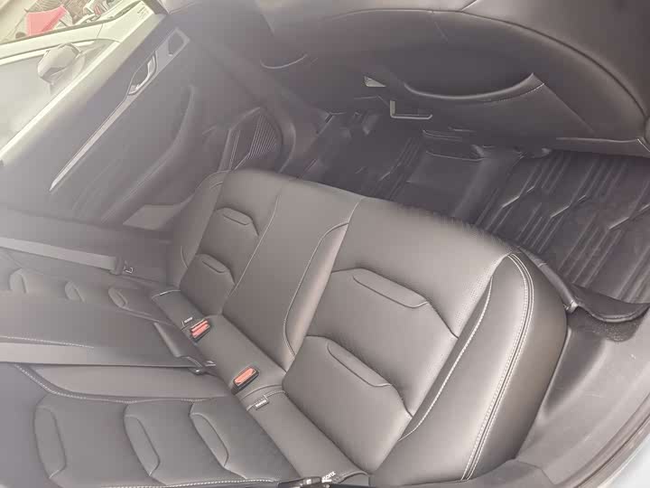 Фото 9 - Geely Preface