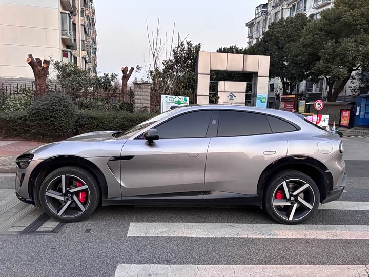 Фото 3 - Xiaomi YU7