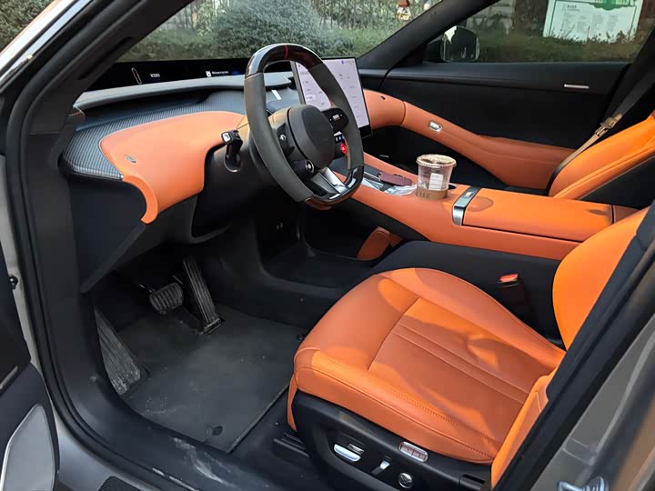 Фото 4 - Xiaomi YU7