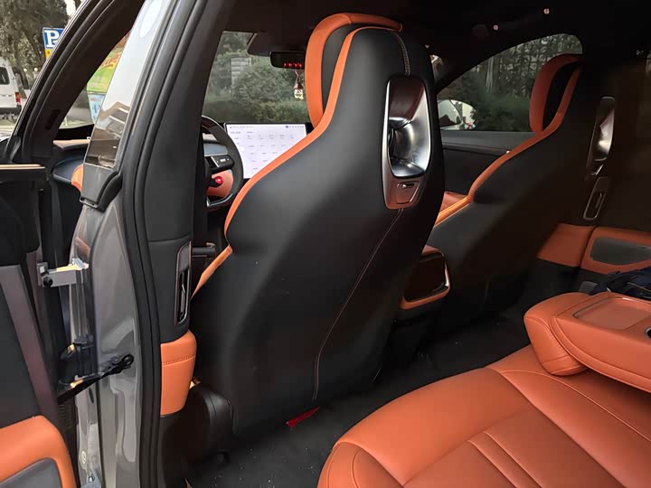 Фото 7 - Xiaomi YU7