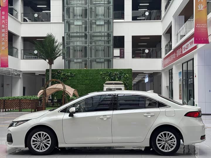 Фото 8 - Toyota Allion