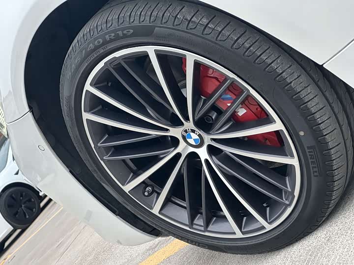 Фото 6 - BMW 5 Series