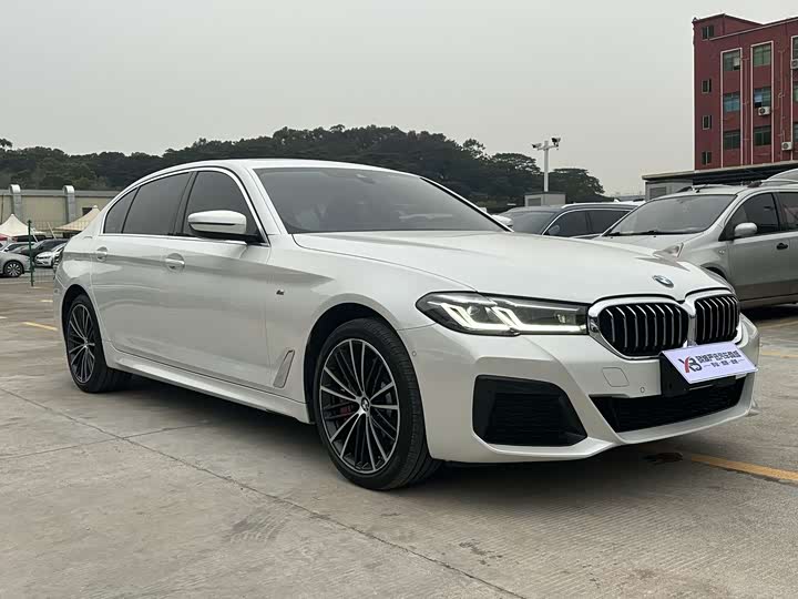 Фото 9 - BMW 5 Series