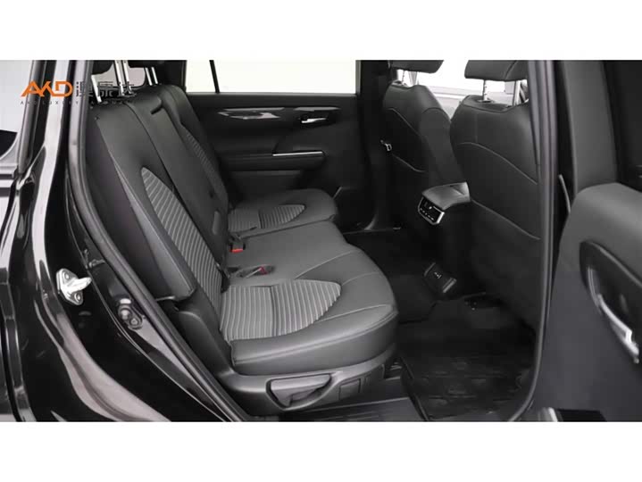 Фото 8 - Toyota Crown Kluger