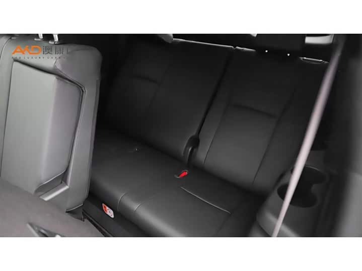 Фото 9 - Toyota Crown Kluger