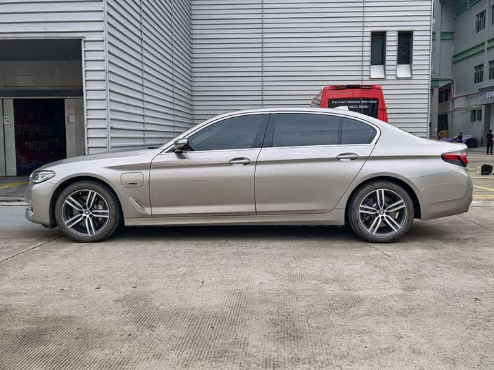 Фото 6 - BMW 5 Series Hybrid