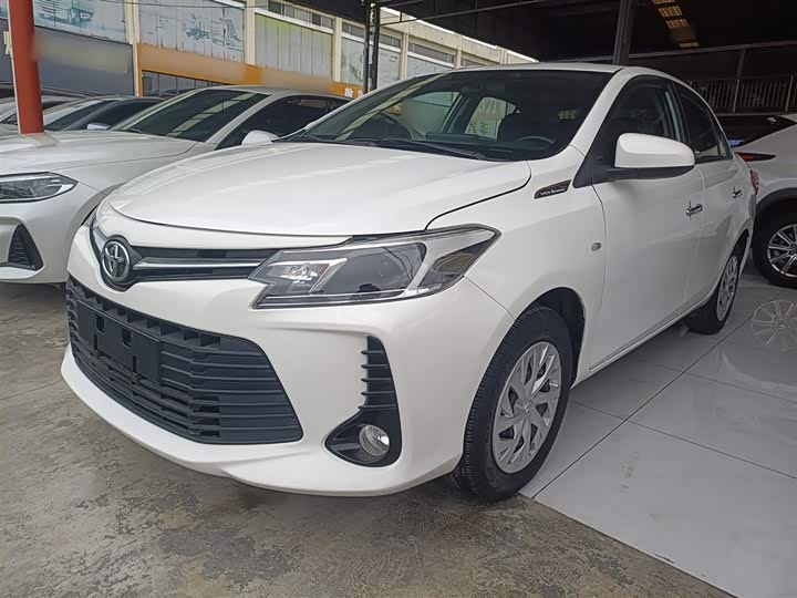 Фото 1 - Toyota Vios