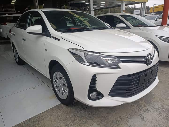 Фото 4 - Toyota Vios