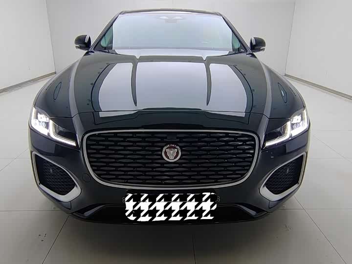 Фото 2 - Jaguar XF L
