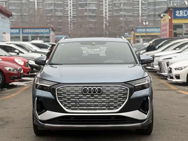 Фото 2 - Audi Q4 e-tron