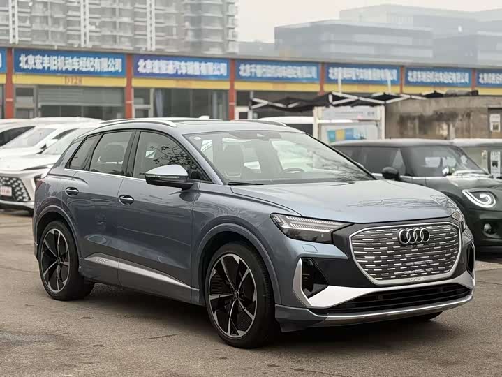 Фото 3 - Audi Q4 e-tron